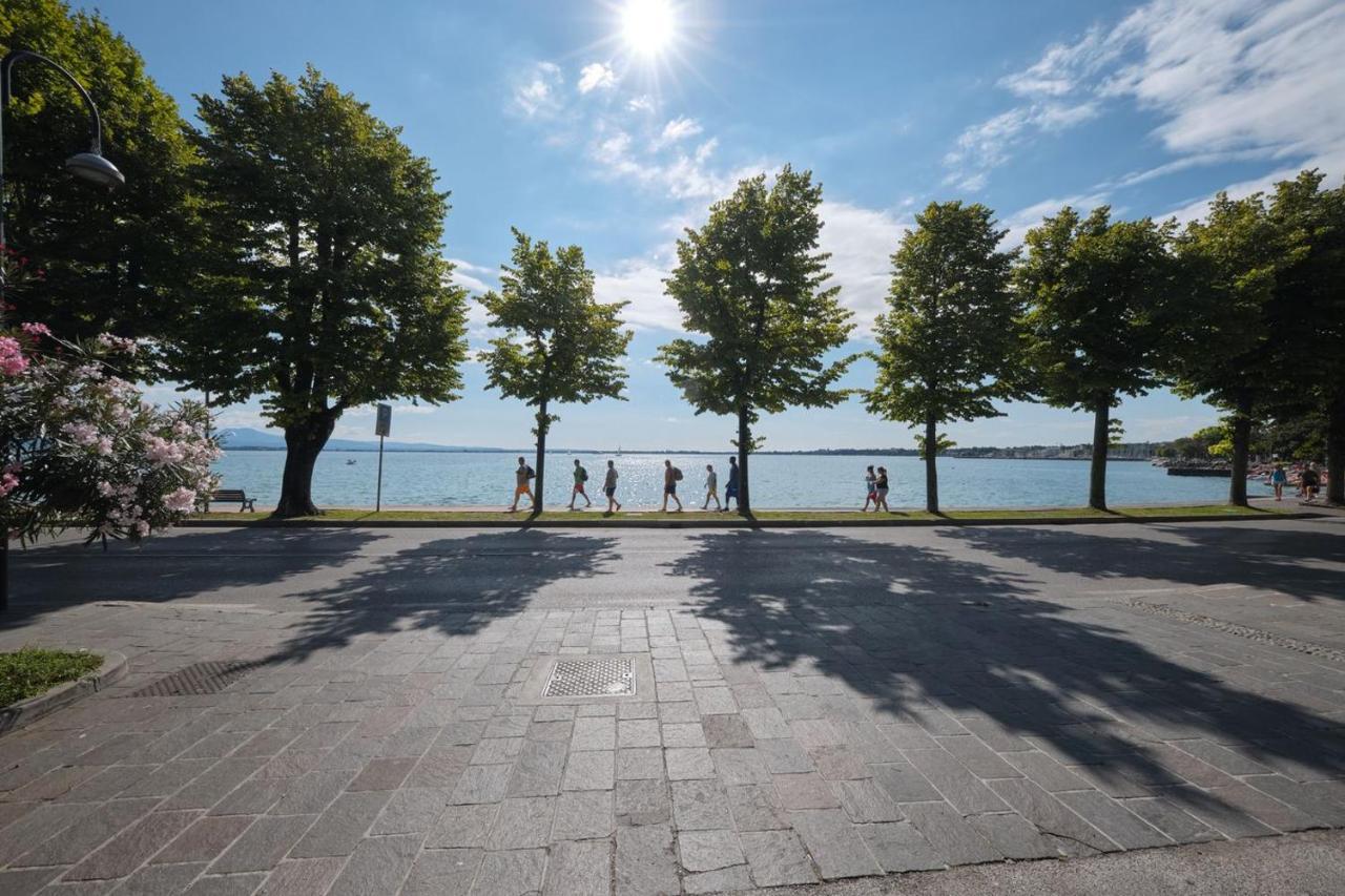 Appartamento Floriana Дезенцано-дель-Гарда Екстер'єр фото